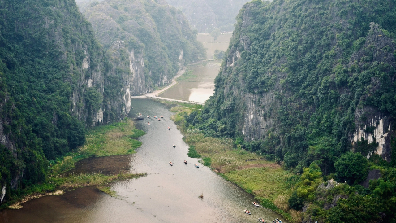 Travel tips for visiting Ninh Binh Vietnam