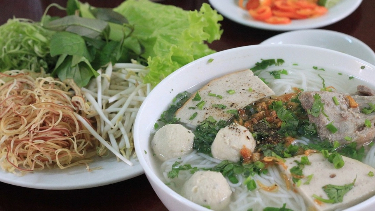 Rice Vermicelli (Bun moc Kim Son)