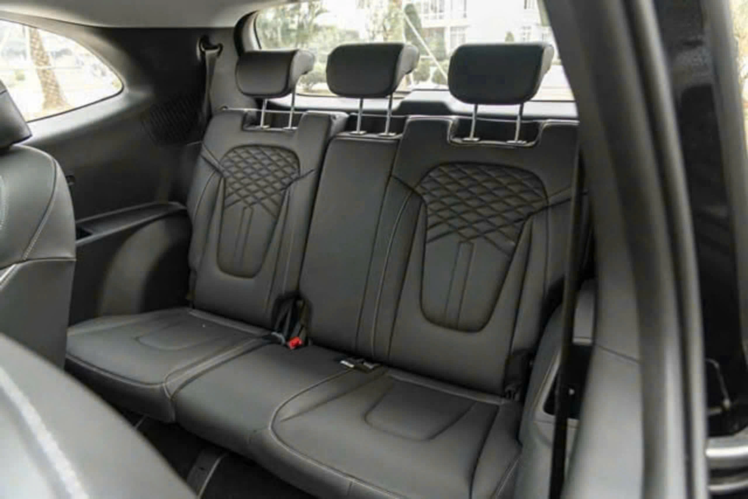 Private Car Service Explore Ho Chi Minh City
