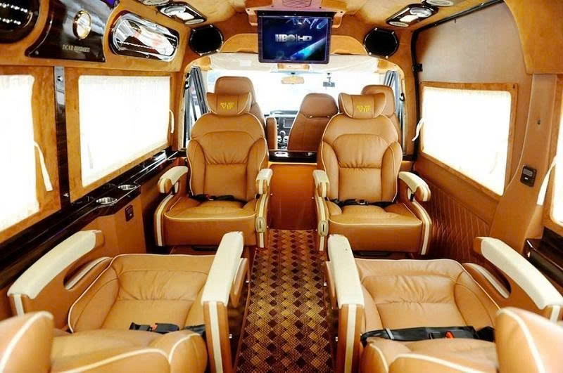 Limousine | Round-Trip Transfer from Hue to Da Nang/Hoi An 