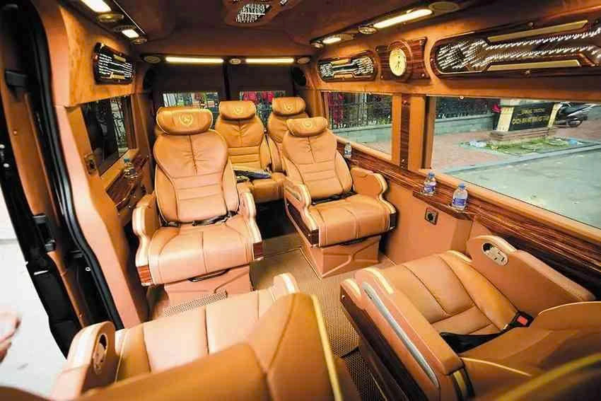 Limousine | Round-Trip Transfer from Hoi An to Hue 