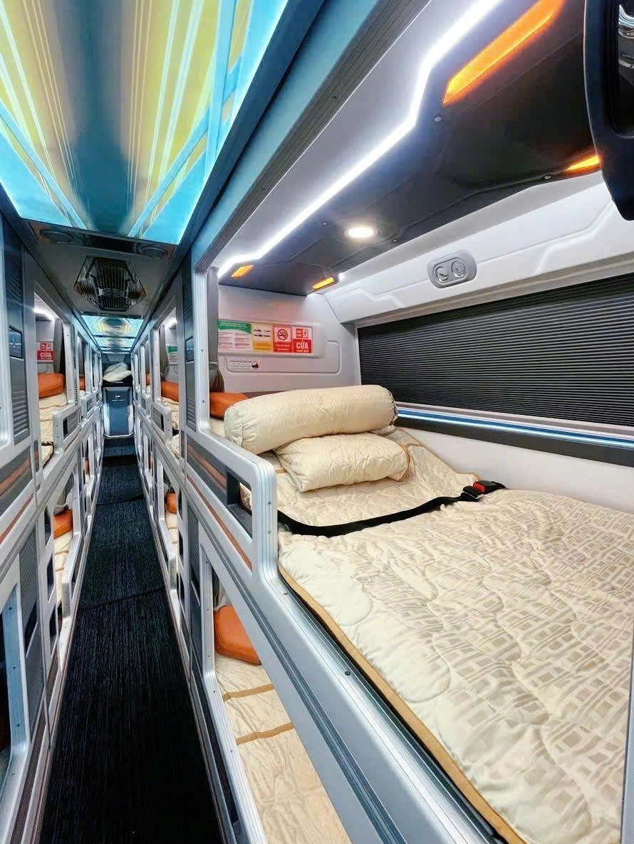 Premium Cabin Bus Shuttle Service from Ho Chi Minh City to Da Lat