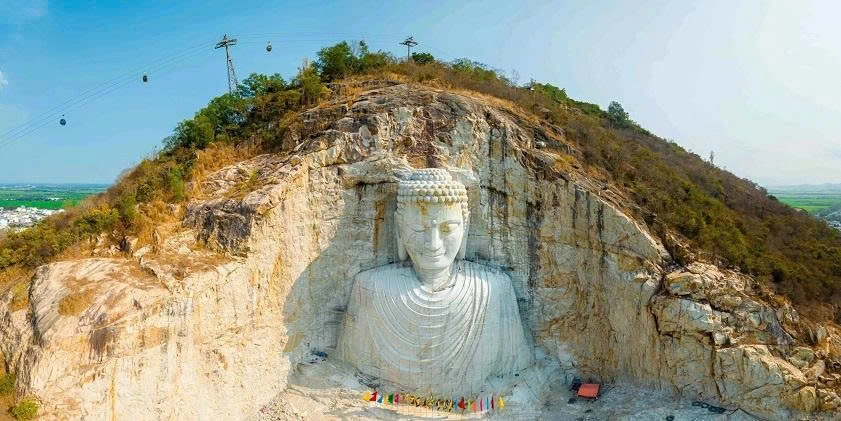 Private Car Service: Ho Chi Minh City to Sam Mountain/Chau Doc (Round-trip)