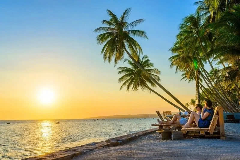 Private Car Service: Ho Chi Minh City to Mui Ne (Round-trip)