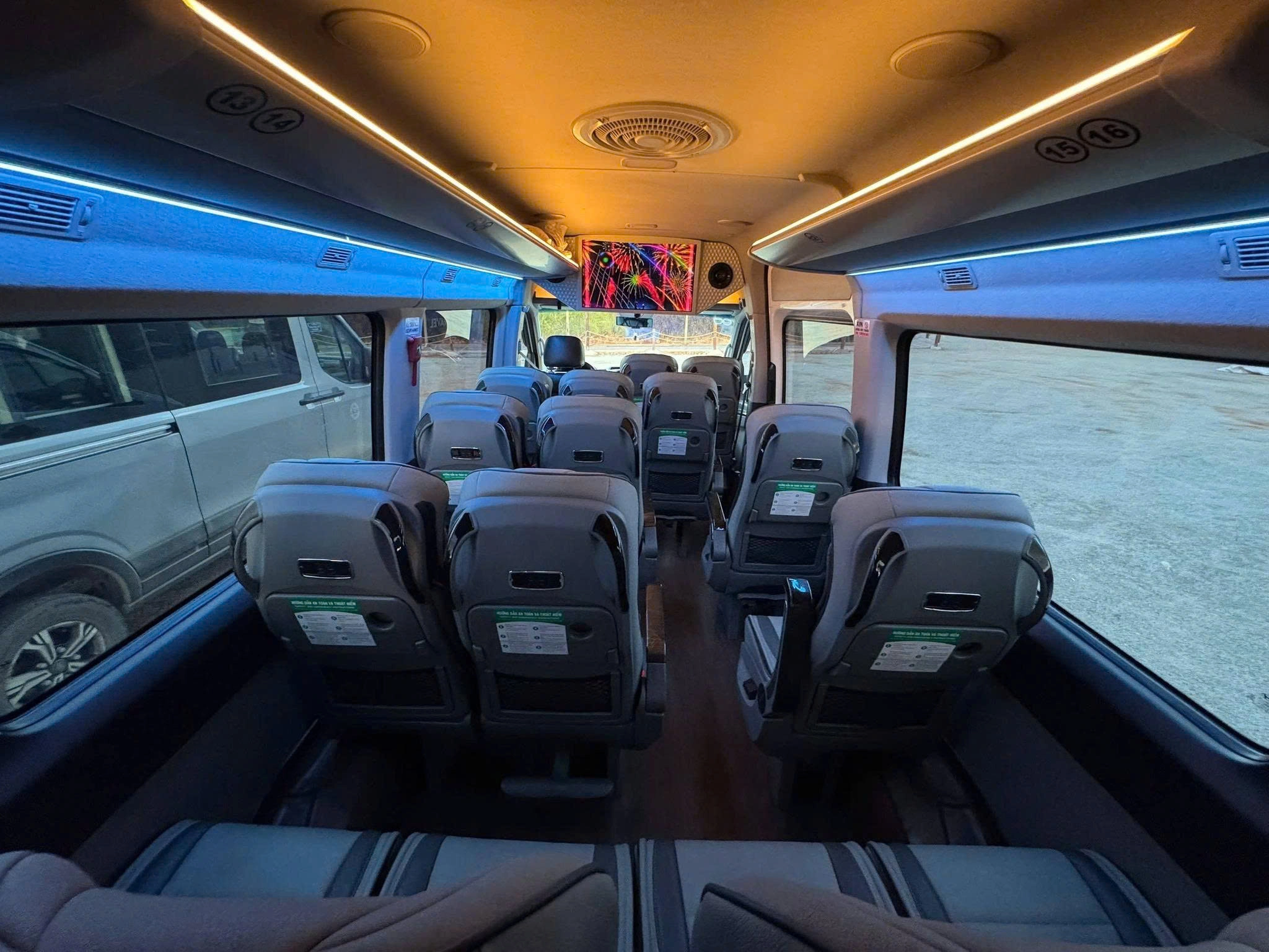Private Car Service: Ho Chi Minh City to Mui Ne (Round-trip)