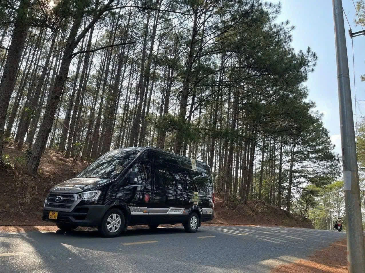 Private Car Service: Ho Chi Minh City to Mui Ne (Round-trip)