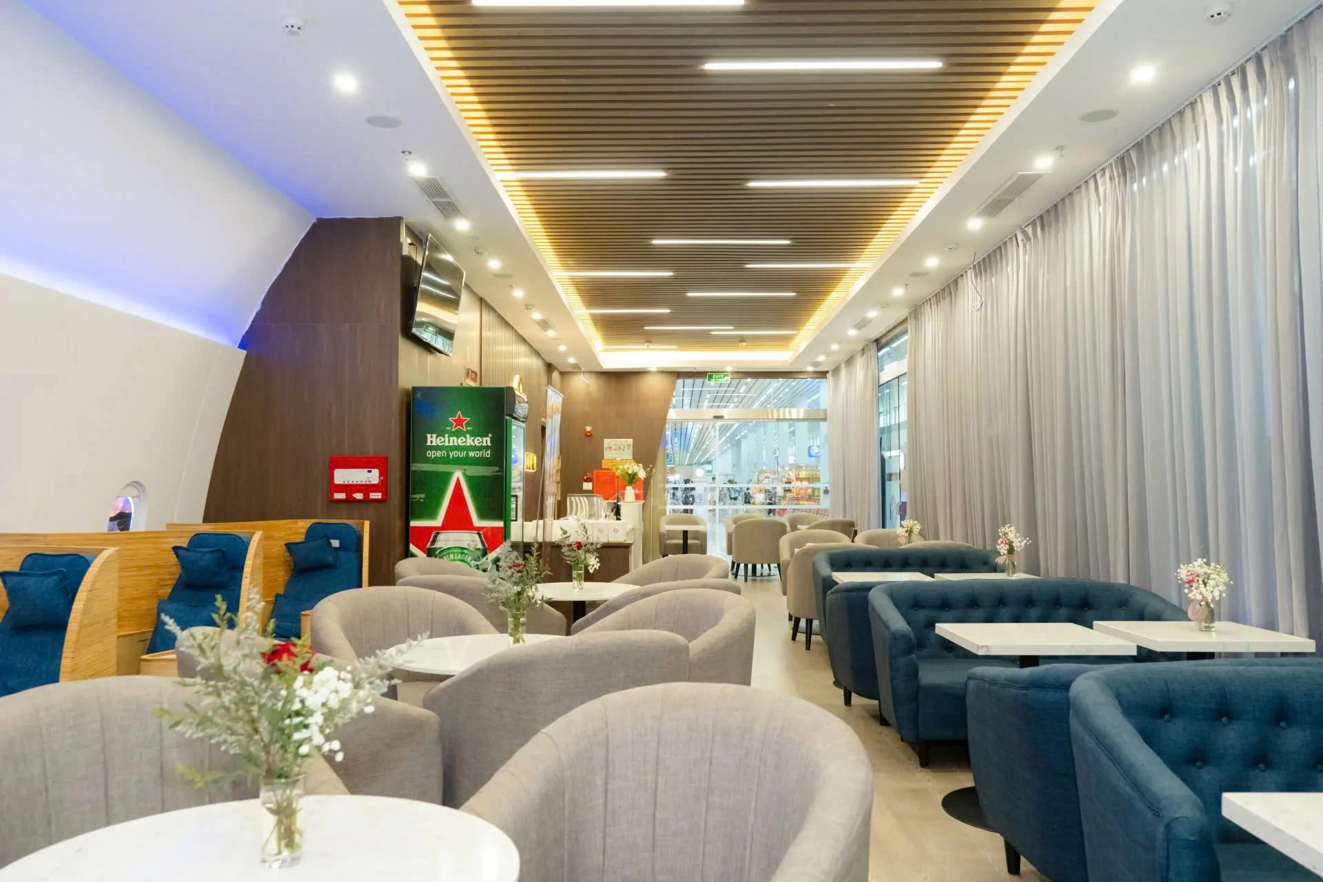 Apricot Lounge Premium Service at Tan Son Nhat International Airport (SGN)