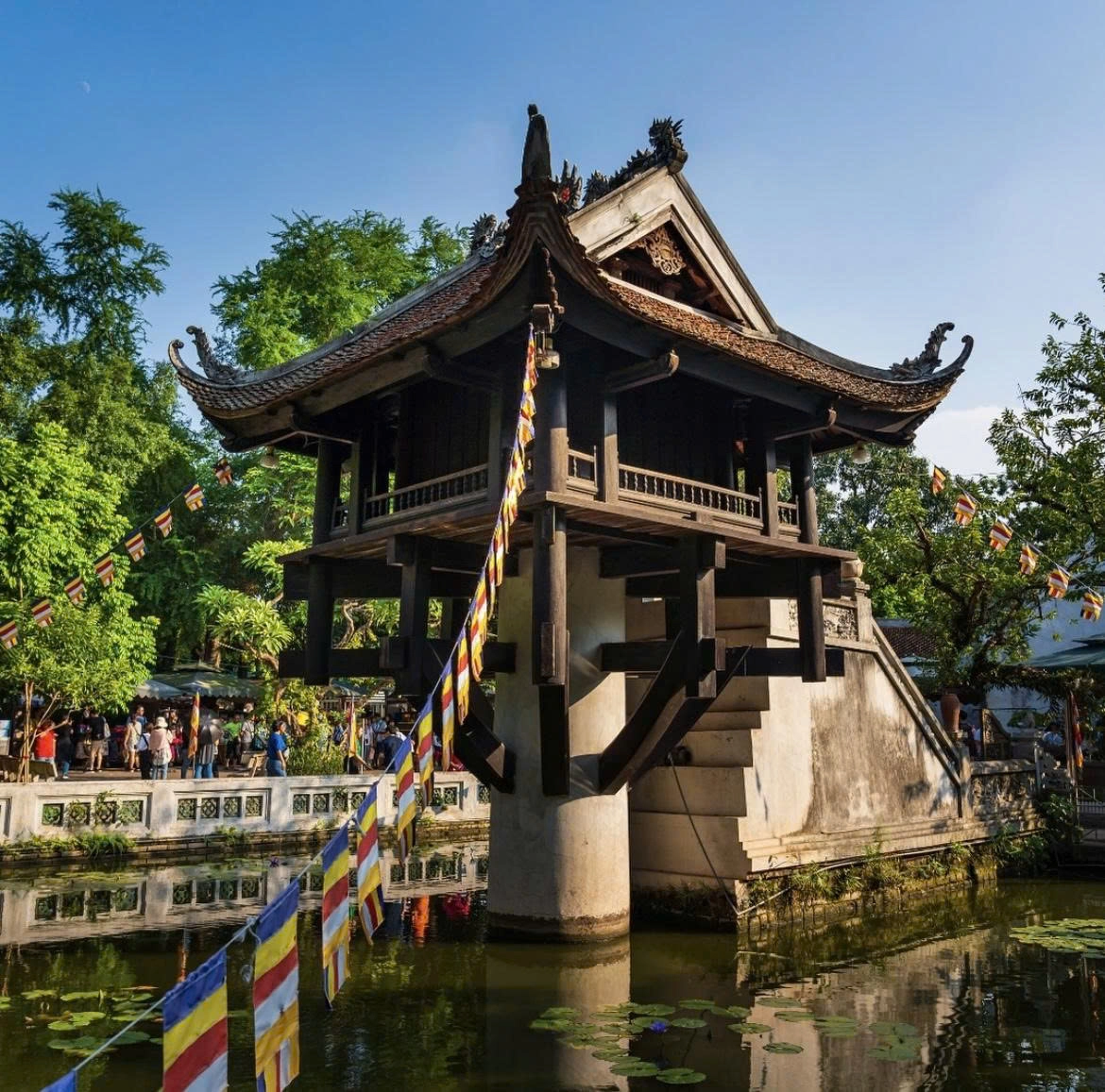 Day tour | Hanoi's Cultural Heritage and Classic Tradition Discovery Half day Tour (Ho Chi Minh Mausoleum and Temple of Literature)
