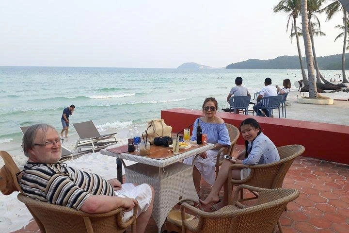 一日游 | SOUTH PHU QUOC JEEP TOUR – 向阳之旅 “海岸公路 – 圣殿 – 天堂海滩 – 地中海小镇”
