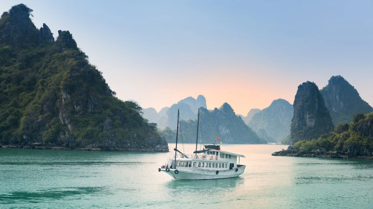 Lan Ha Bay Cruise Tour