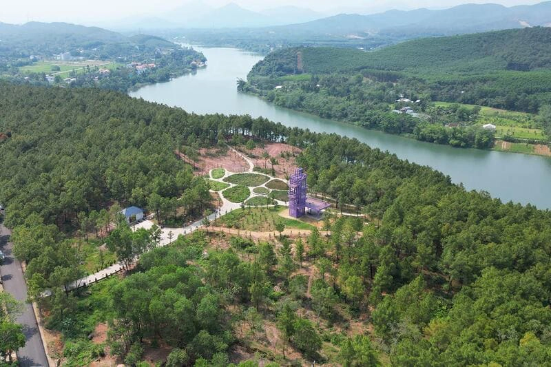 Vong Canh Hill and scenic viewpoints around Hue