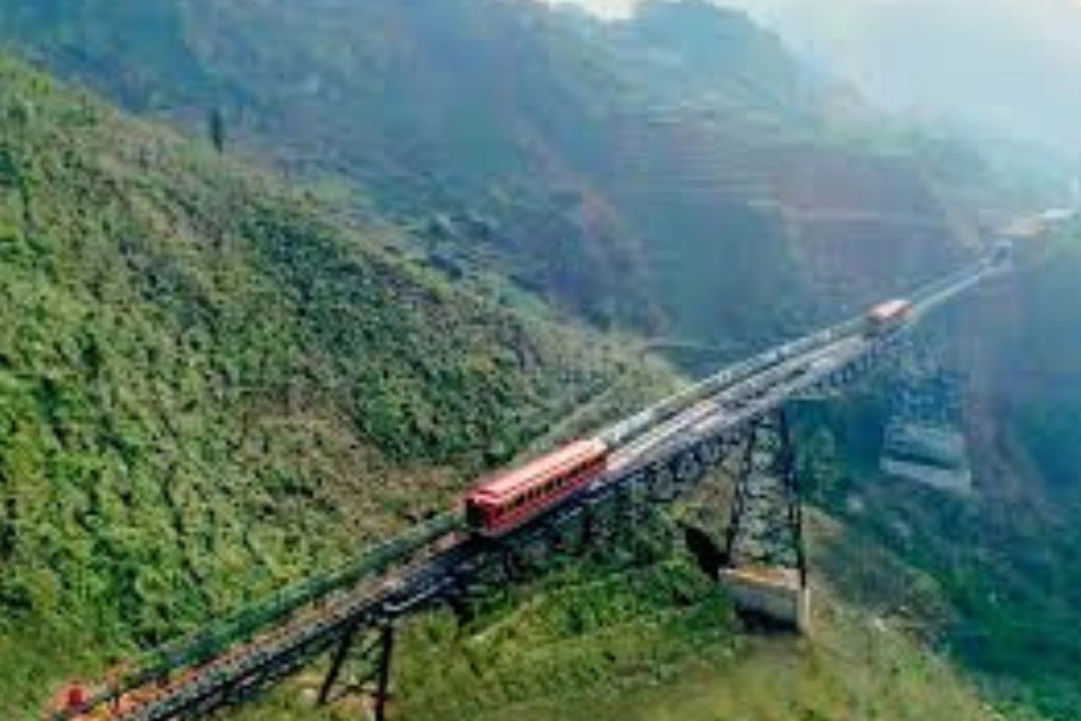 Sleeper train experience (Most scenic option)