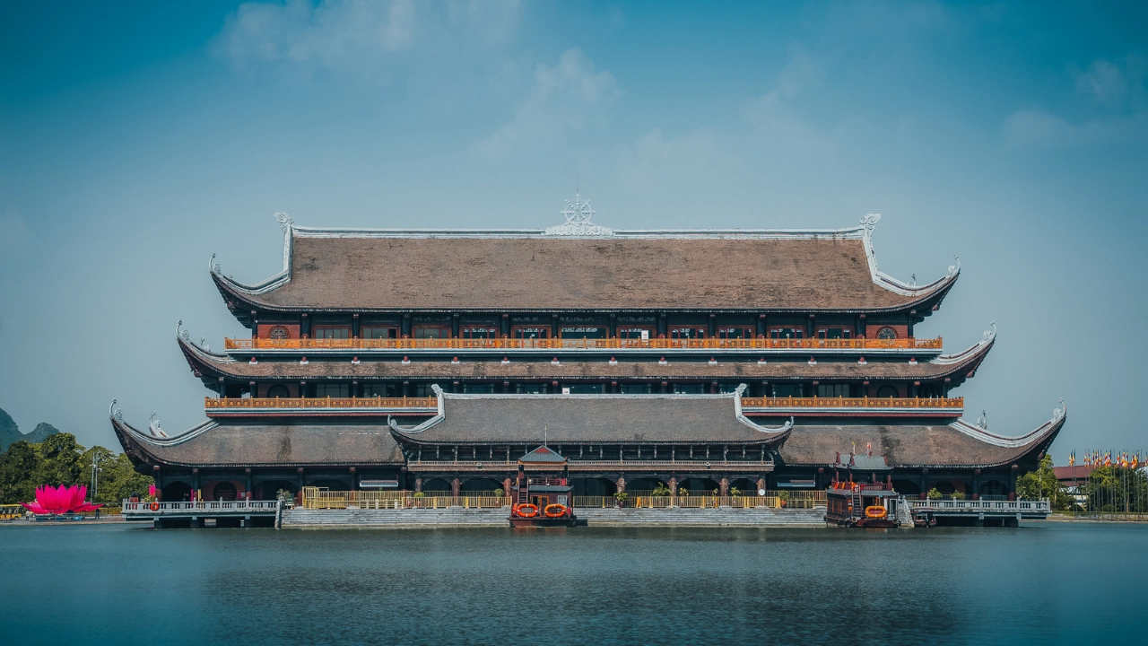 Why visit Ninh Binh Vietnam and what makes it so special?