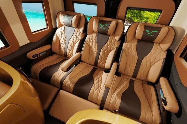 Luxury Limousine Transfer from Ho Chi Minh City to Vung Tau