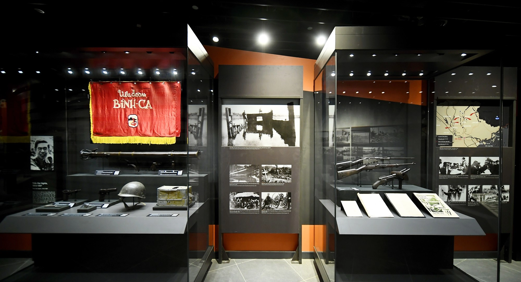 Hanoi's Cultural Heritage and Historic Discovery Half day Tour (Ho Chi Minh Mausoleum and Vietnam Military Museum)