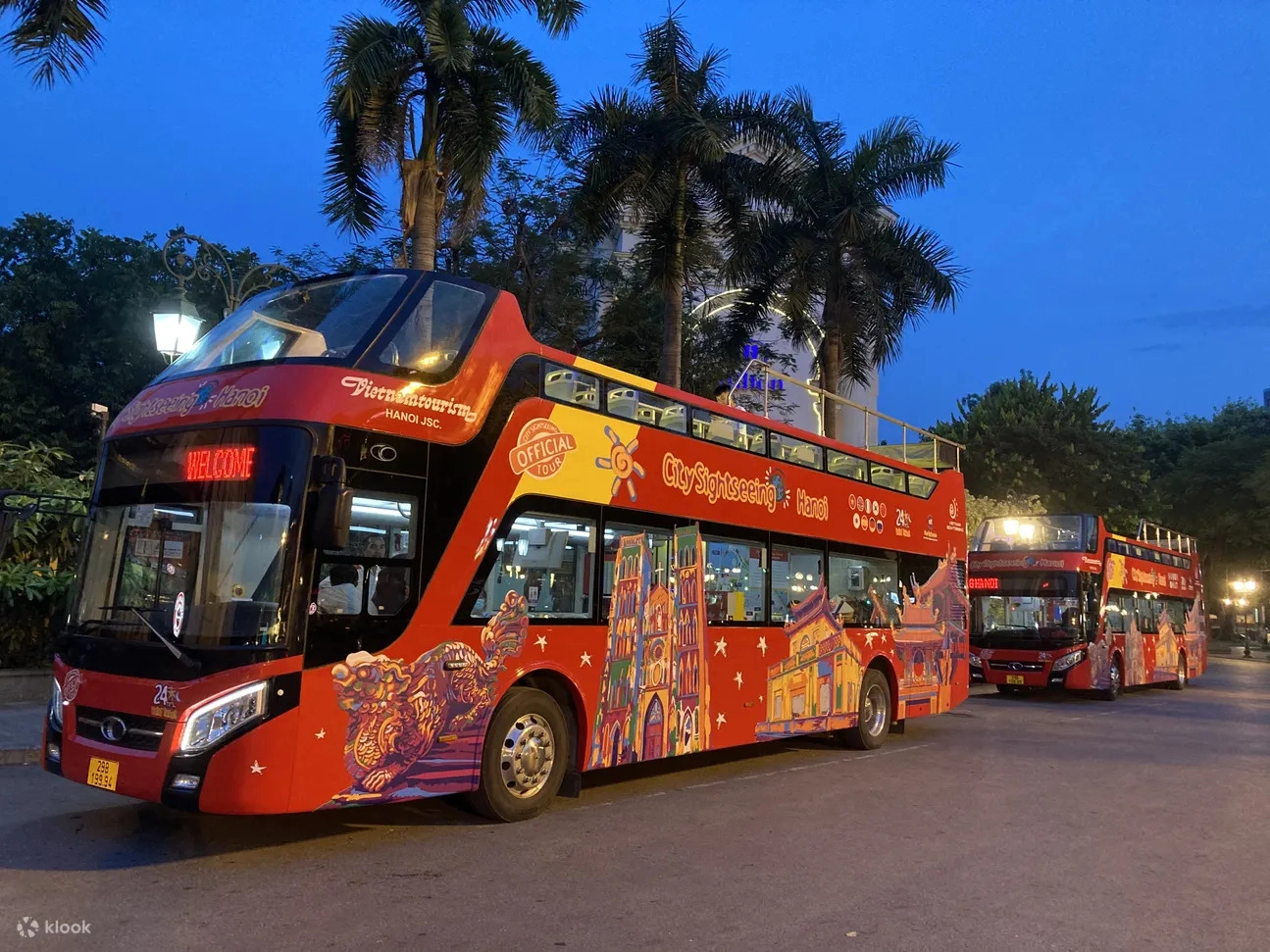 Hanoi Old Town Night Market & Terraço Sky Bar Half-day Bar Hopping Tour