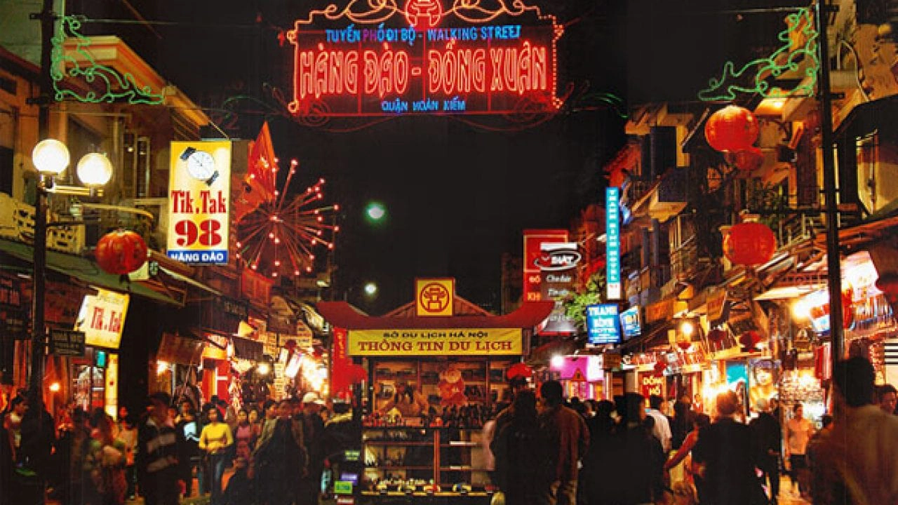 Hanoi Old Town Night Market & Terraço Sky Bar Half-day Bar Hopping Tour