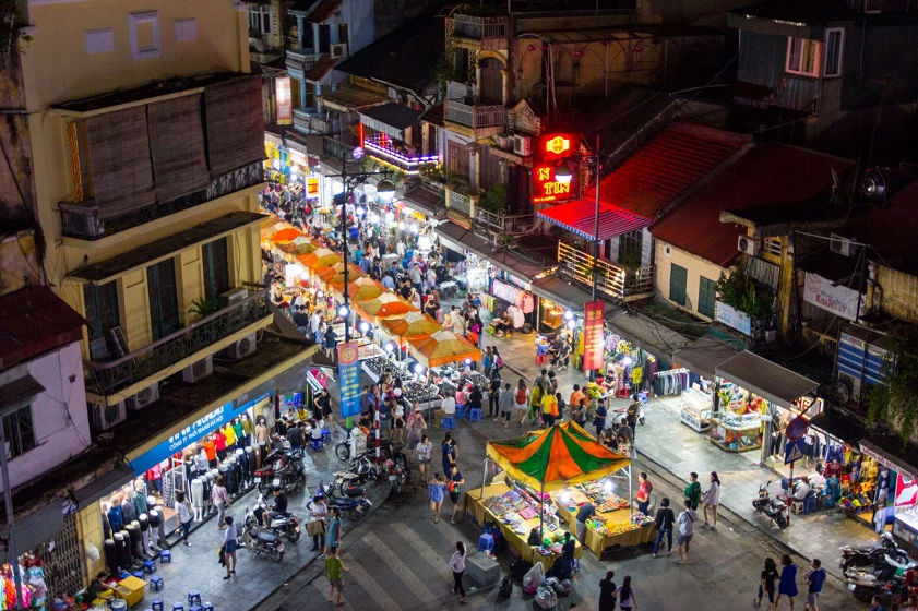 Hanoi Old Town Night Market & Terraço Sky Bar Half-day Bar Hopping Tour