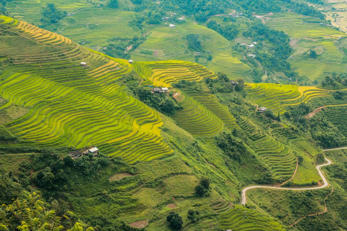 What is Included in a Tour Ha Giang from Hanoi?