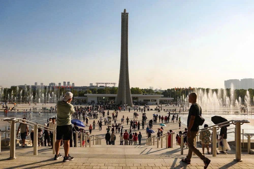 Hanoi's Cultural Heritage and Historic Discovery Half day Tour (Ho Chi Minh Mausoleum and Vietnam Military Museum)