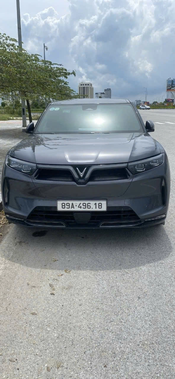 Eco-Friendly Electric Car Airport Transfer Service in Hanoi