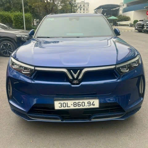 Eco-Friendly Electric Car Airport Transfer Service in Hanoi