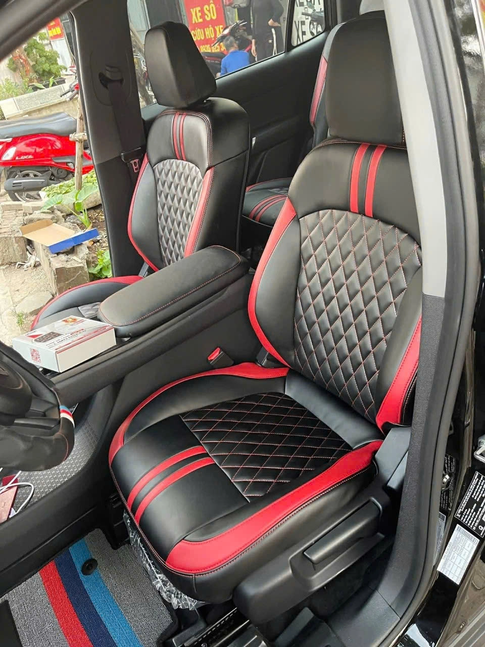 Eco-Friendly Electric Car Airport Transfer Service in Hanoi