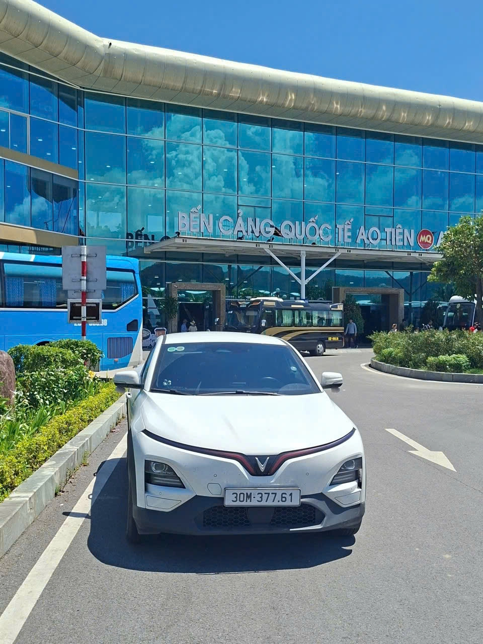 Eco-Friendly Electric Car Airport Transfer Service in Hanoi