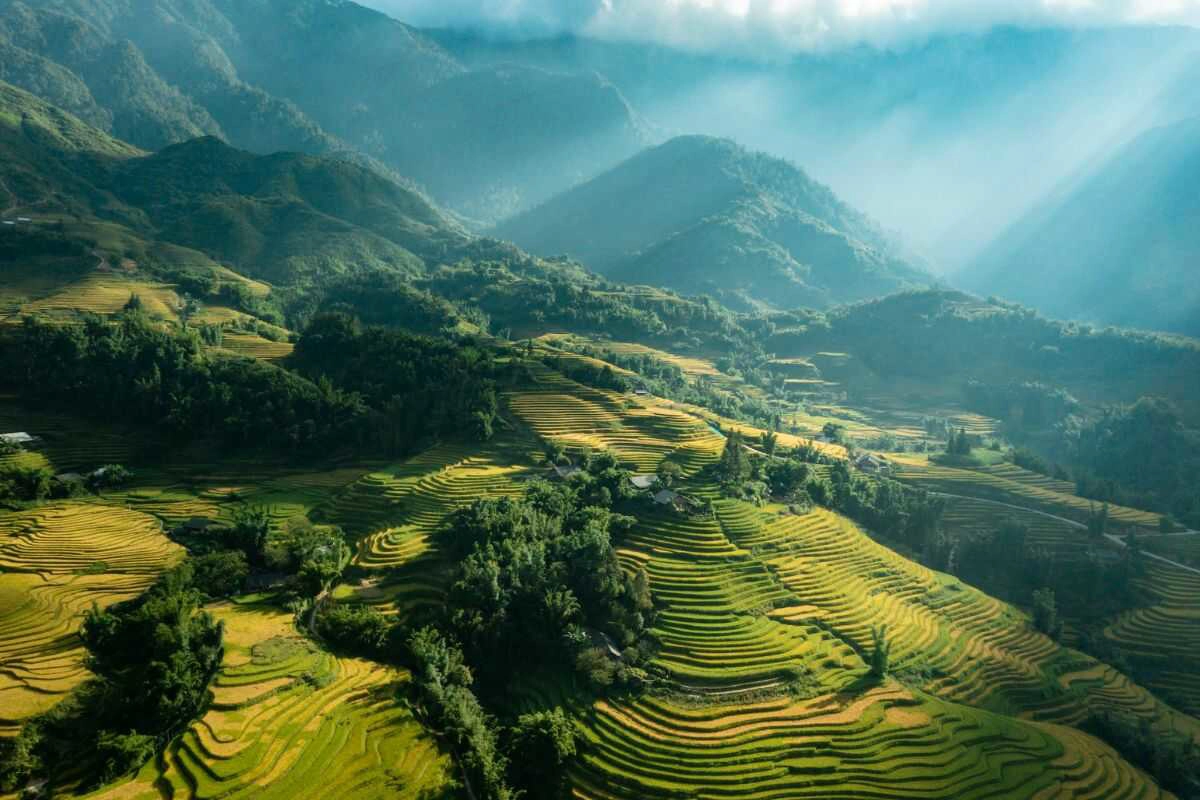 Reasons to experience a tour Ha Giang Sapa