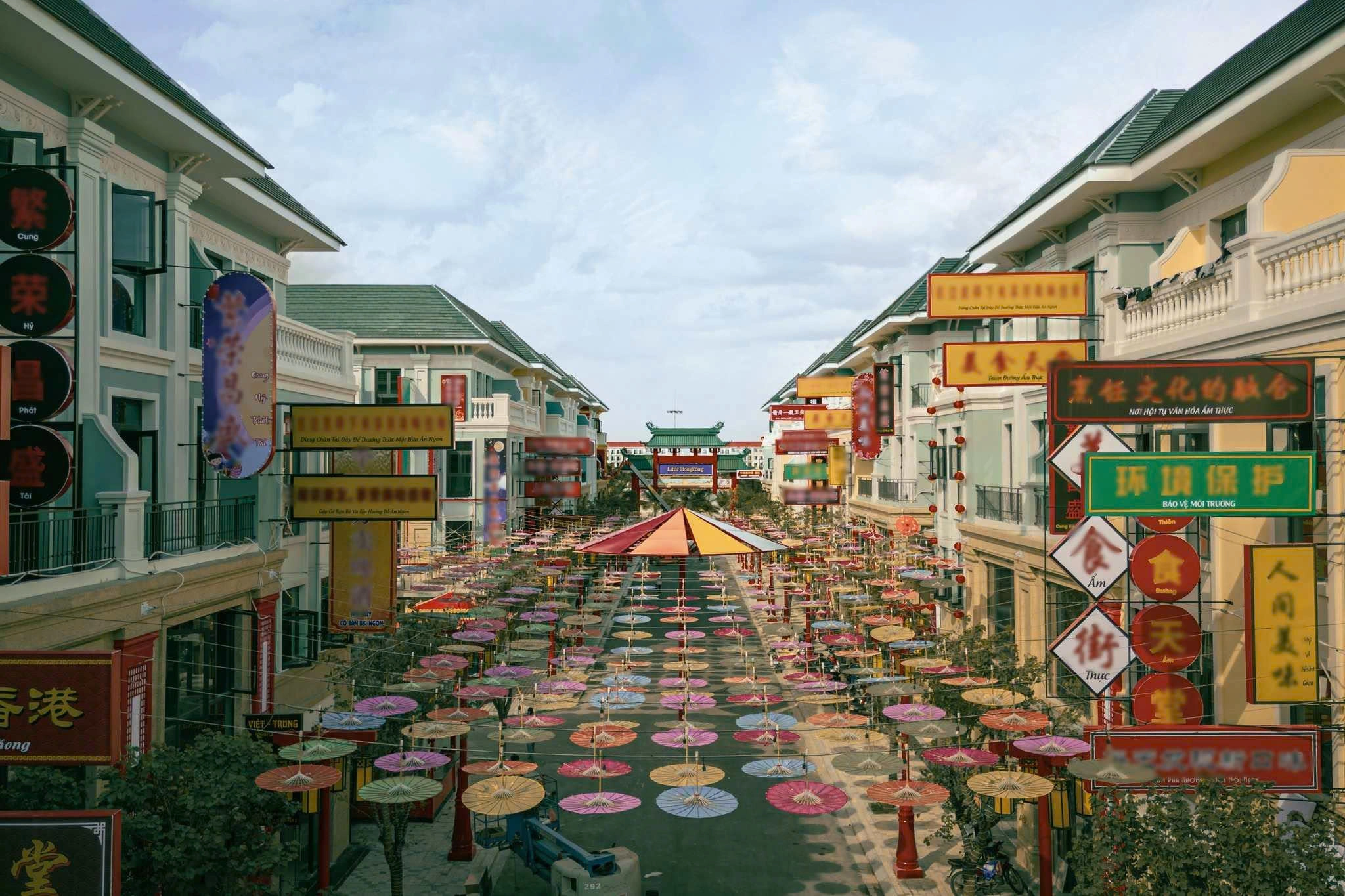 Day Tour | Discover Mega Grand World Hanoi