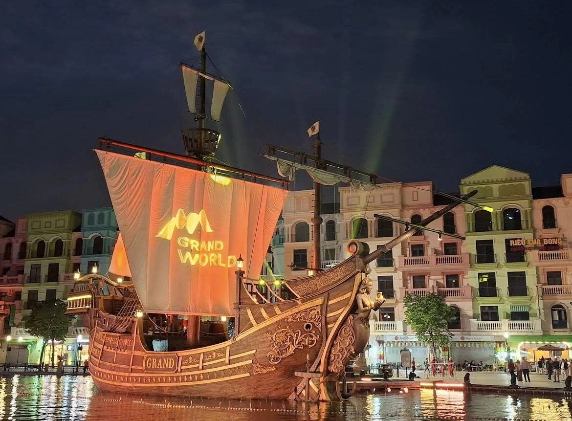 Day Tour | Discover Mega Grand World Hanoi