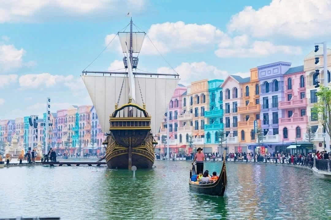 Day Tour | Discover Mega Grand World Hanoi