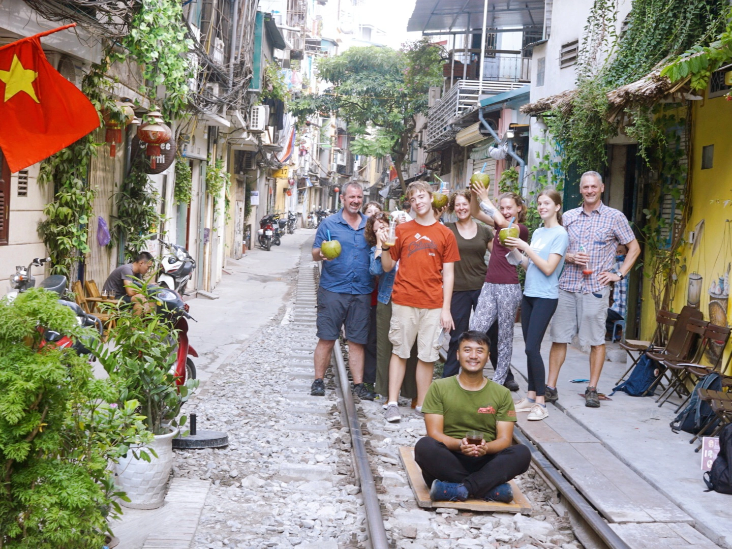 Full-day Explore Hanoi City by Vintage Motorbike & Contryside to Bat Trang Village by Army Jeep
