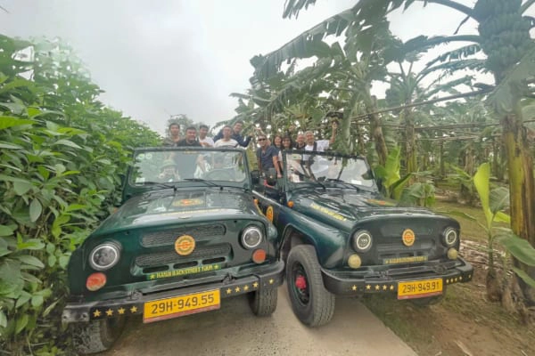 Half-day Explore Hanoi City, Train Street & Red River Countryside Combo by Jeep