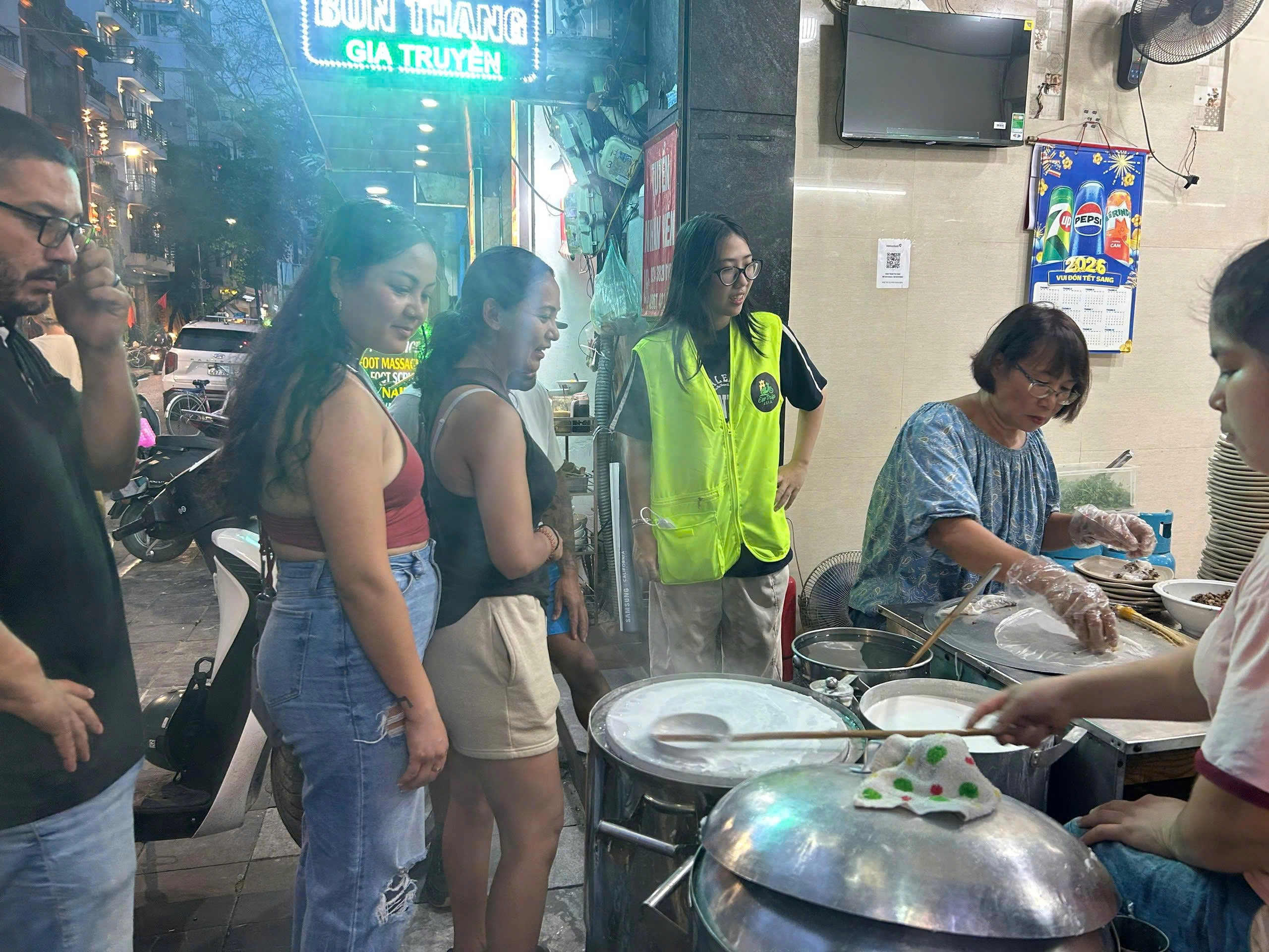 Eco Tour | Ha Noi Streetfood Tour by  E-Motorbike
