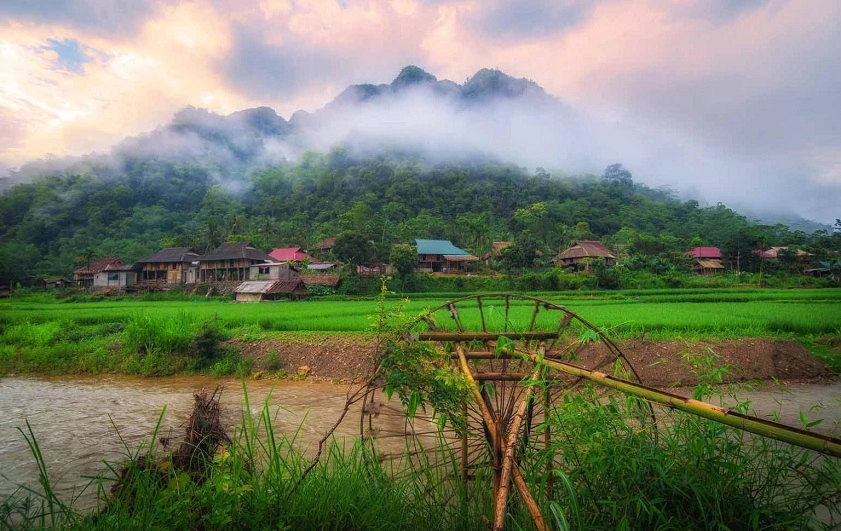 Pu Luong Half-Day with Rice Fields, Ethnic Weaving, & Biking