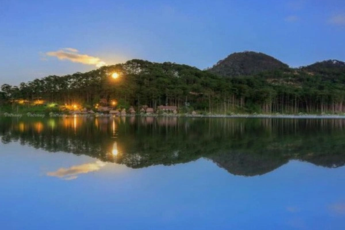 Tuyen Lam Lake
