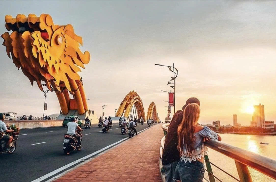 Danang Instagram Half Day Cafe Tour (Visiting Local Beauty)