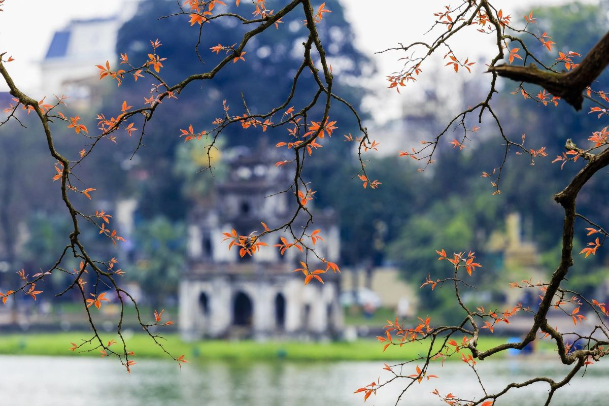 Hanoi – Cultural Charm & Spring Atmosphere