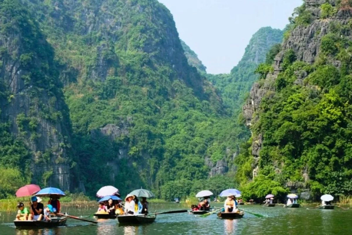 Best time to visit Vietnam February: Weather, destinations & travel guide