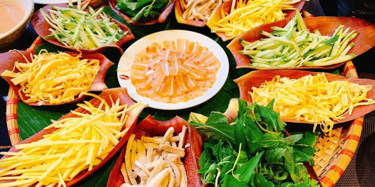 Enjoy lau tha with fresh coastal flavors