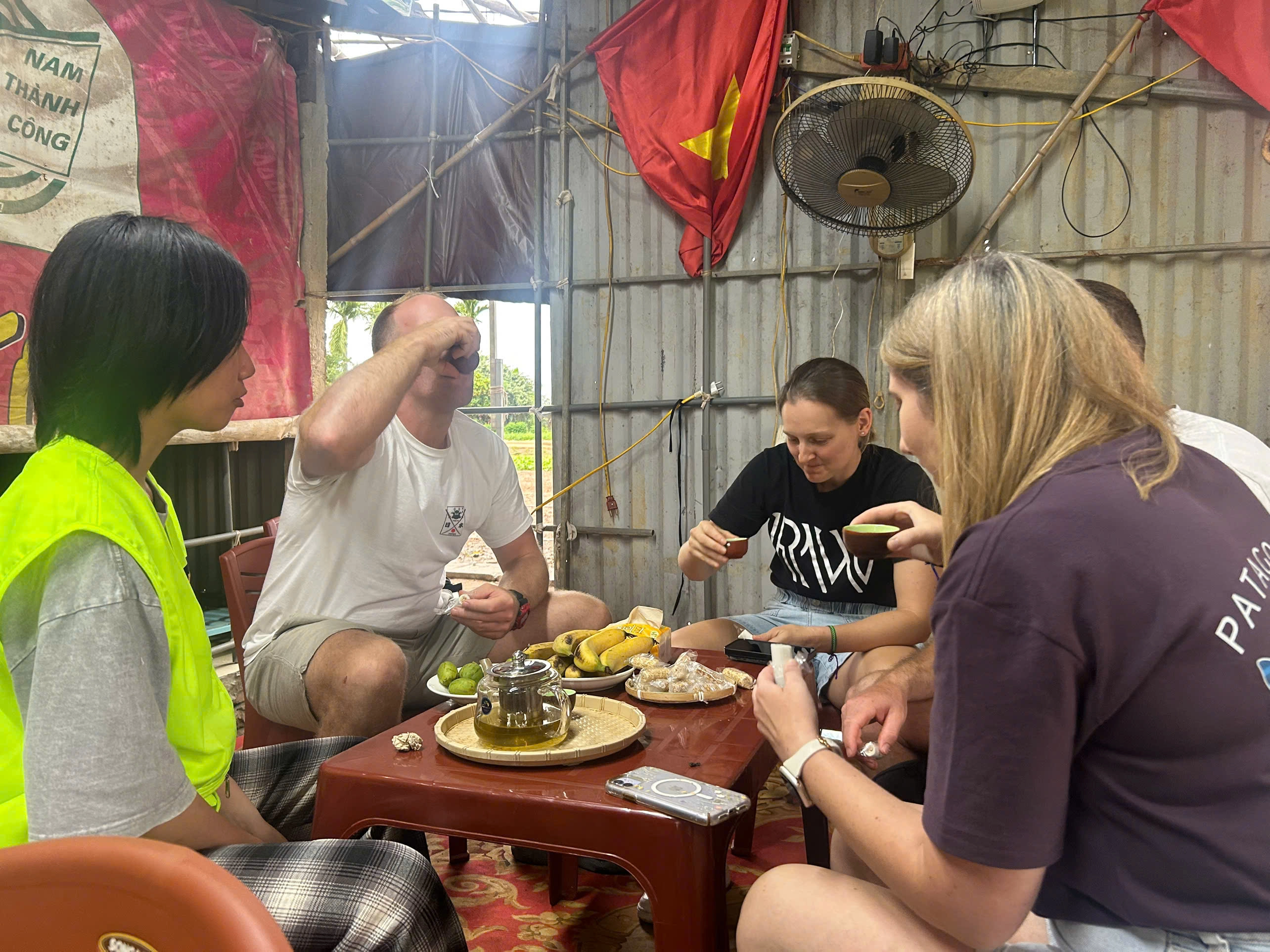 Eco Tour | Ha Noi Sunrise by E-Motorbike
