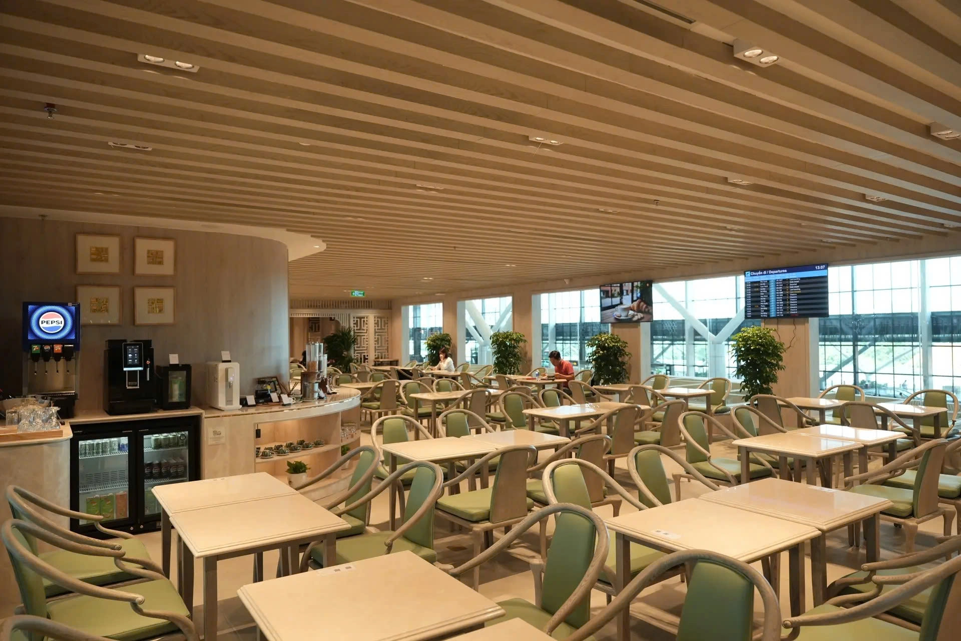 SH Premium Lounge Service at Tan Son Nhat International Airport (SGN)