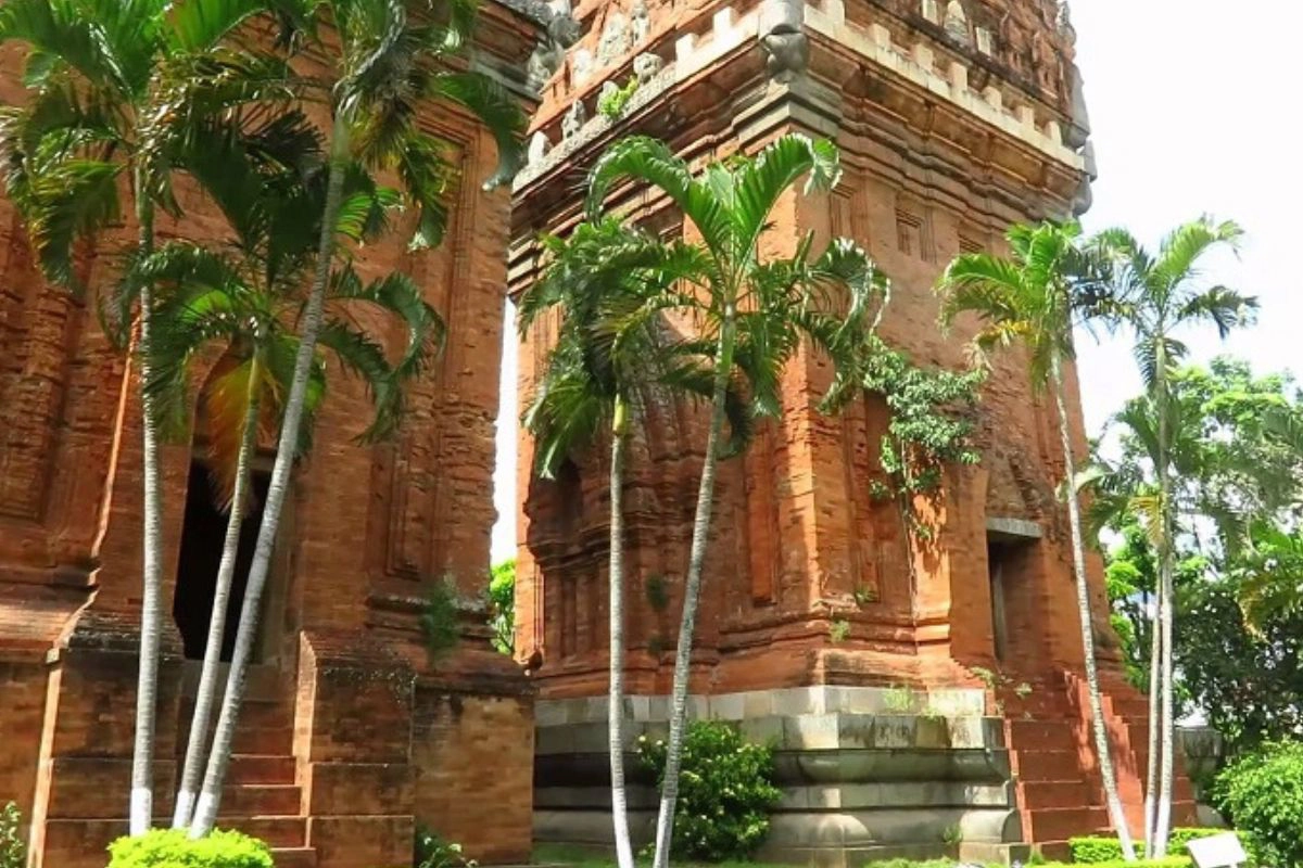 Thap Doi Cham Towers