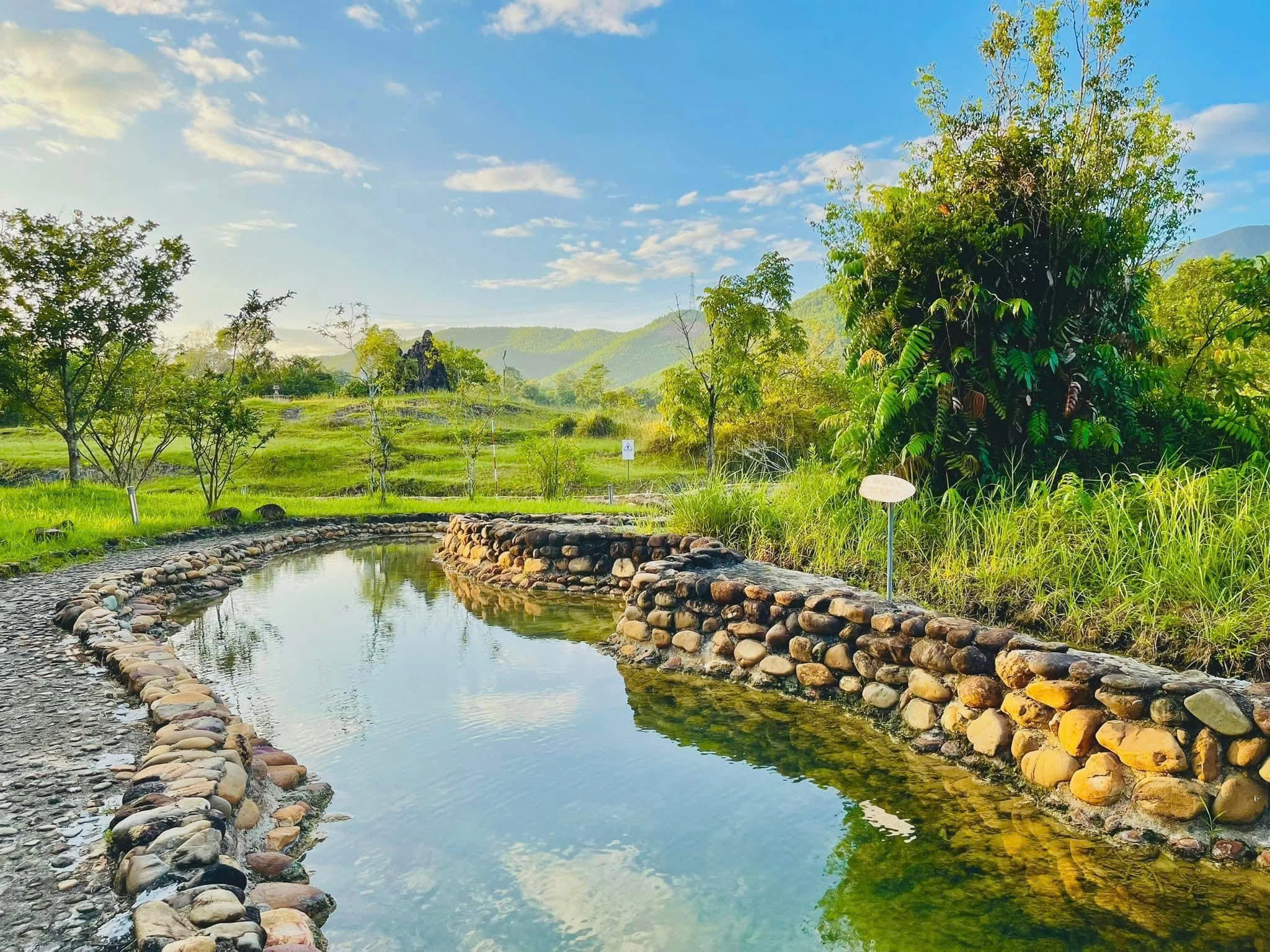 Vé vào cổng Suối nước nóng Alba Thanh Tân ở Huế