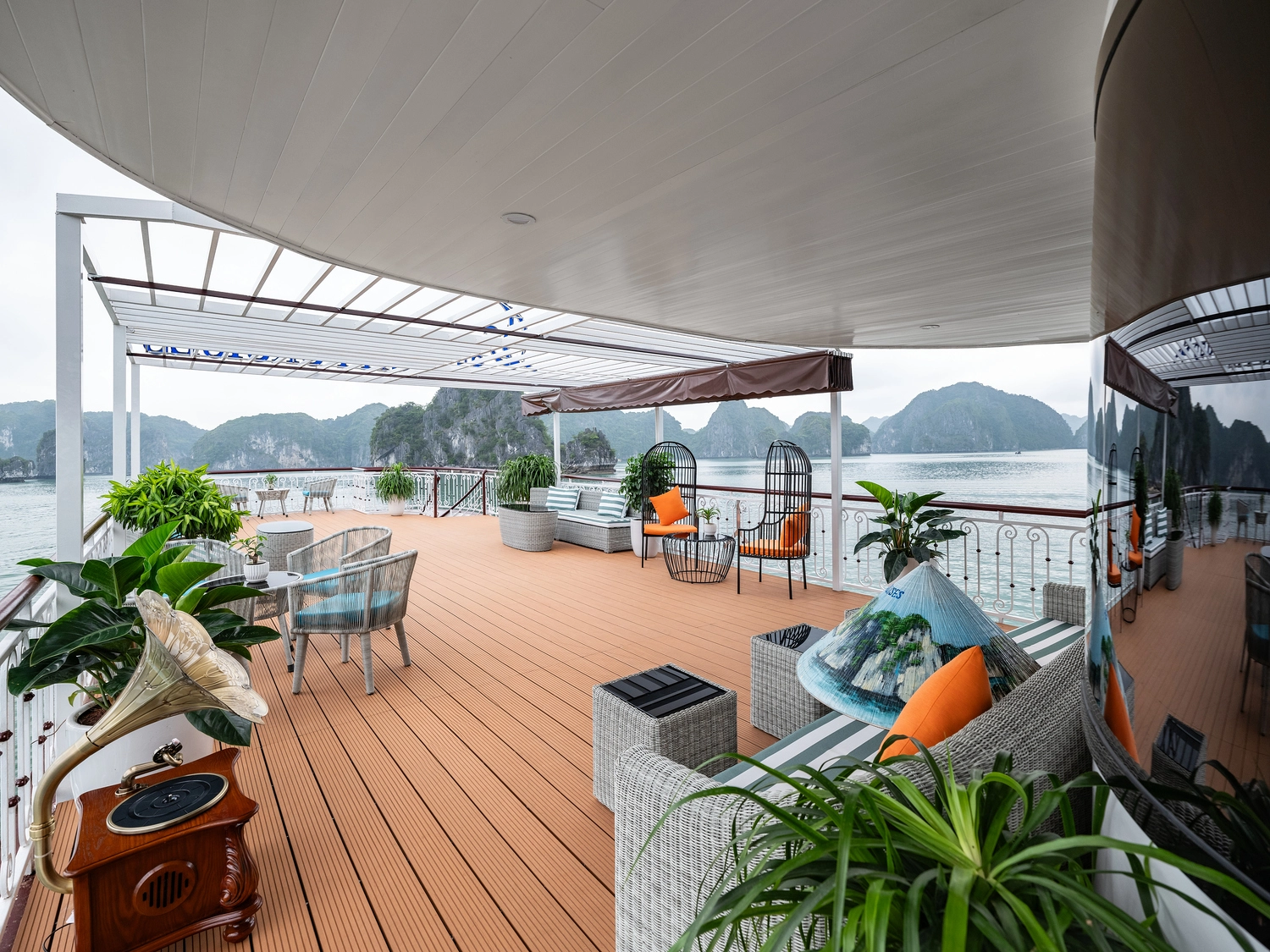 Full day Voyage to the Green Bay with Serenity Grandeur Cruise｜Depart from Cat Ba Island 