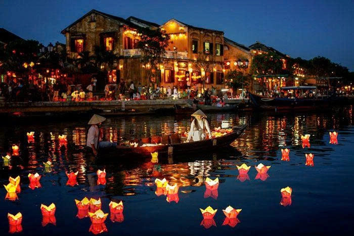 Day Tour | Coconut Basket boat, Hoi an by night with boat ride and night market - small group from Danang 