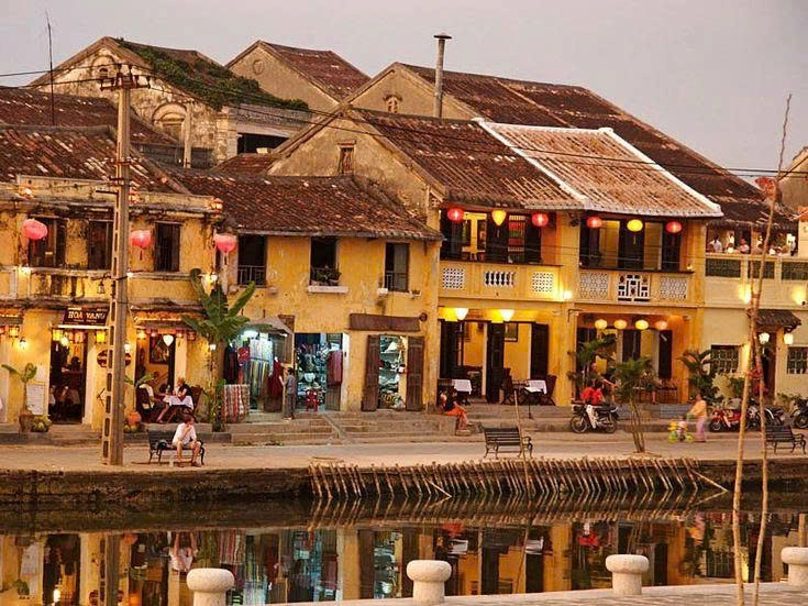 Day Tour | Coconut Basket boat, Hoi an by night with boat ride and night market - small group from Danang 