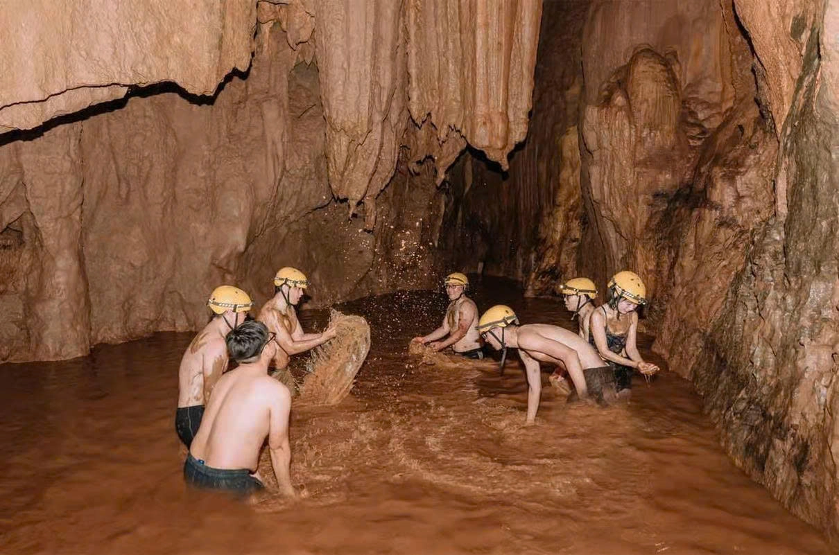 Day Tour | Phong Nha & Dark Cave 1 Day | Depart from Dong Hoi/ Phong Nha (khởi hành từ 2 khách)