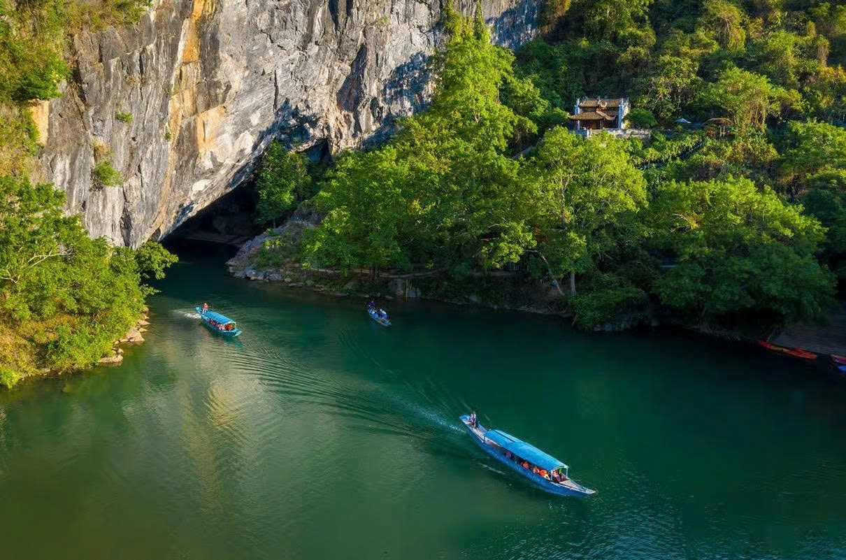 Day Tour | Phong Nha & Dark Cave 1 Day | Depart from Dong Hoi/ Phong Nha (khởi hành từ 2 khách)